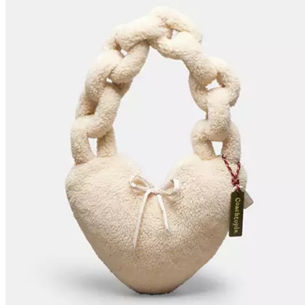 🤎Coach‎ NWT Ivory Limited Edition Coachtopia Fuzzy Heart Bag in Sherpa
